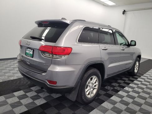 Used 2018 Jeep Grand Cherokee Laredo RWD image 9