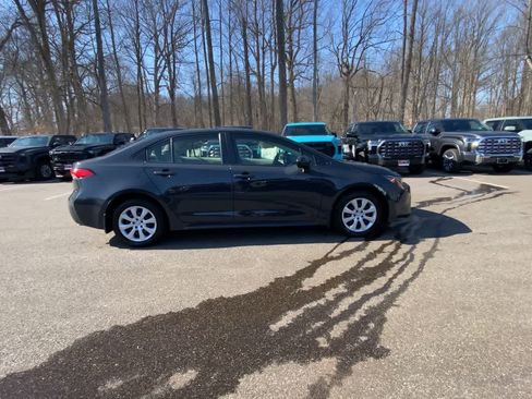 Used 2023 Toyota Corolla LE image 12