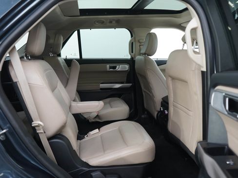Used 2023 Ford Explorer Limited w/ Limited Technology Package AWD/4WD image 12