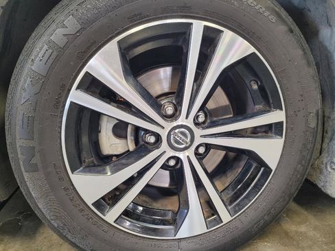 Used 2021 Nissan Sentra SV FWD image 31