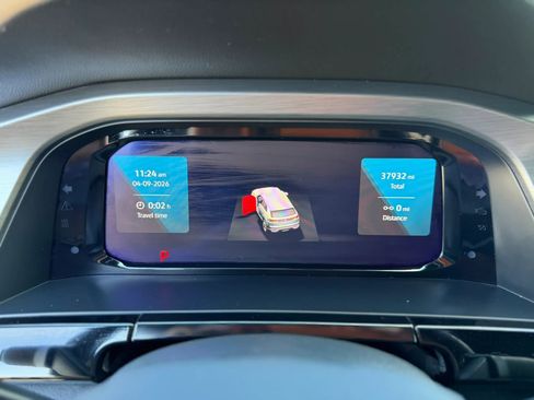 Used 2024 Volkswagen Atlas Cross Sport SE image 34