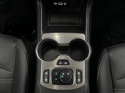 Used 2024 GMC Terrain Denali w/ Denali Premium Package AWD/4WD image 24