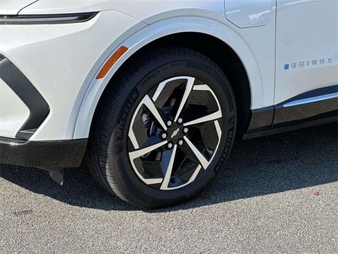 Used 2024 Chevrolet Equinox EV LT image 7