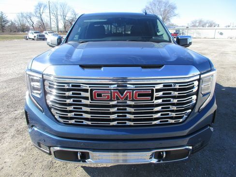 New 2026 GMC Sierra 1500 Denali w/ Denali Reserve Package image 12