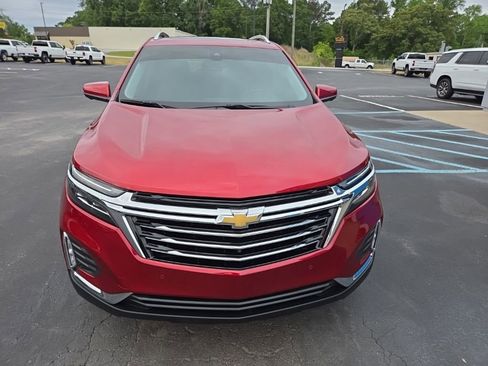 Used 2024 Chevrolet Equinox Premier FWD image 2
