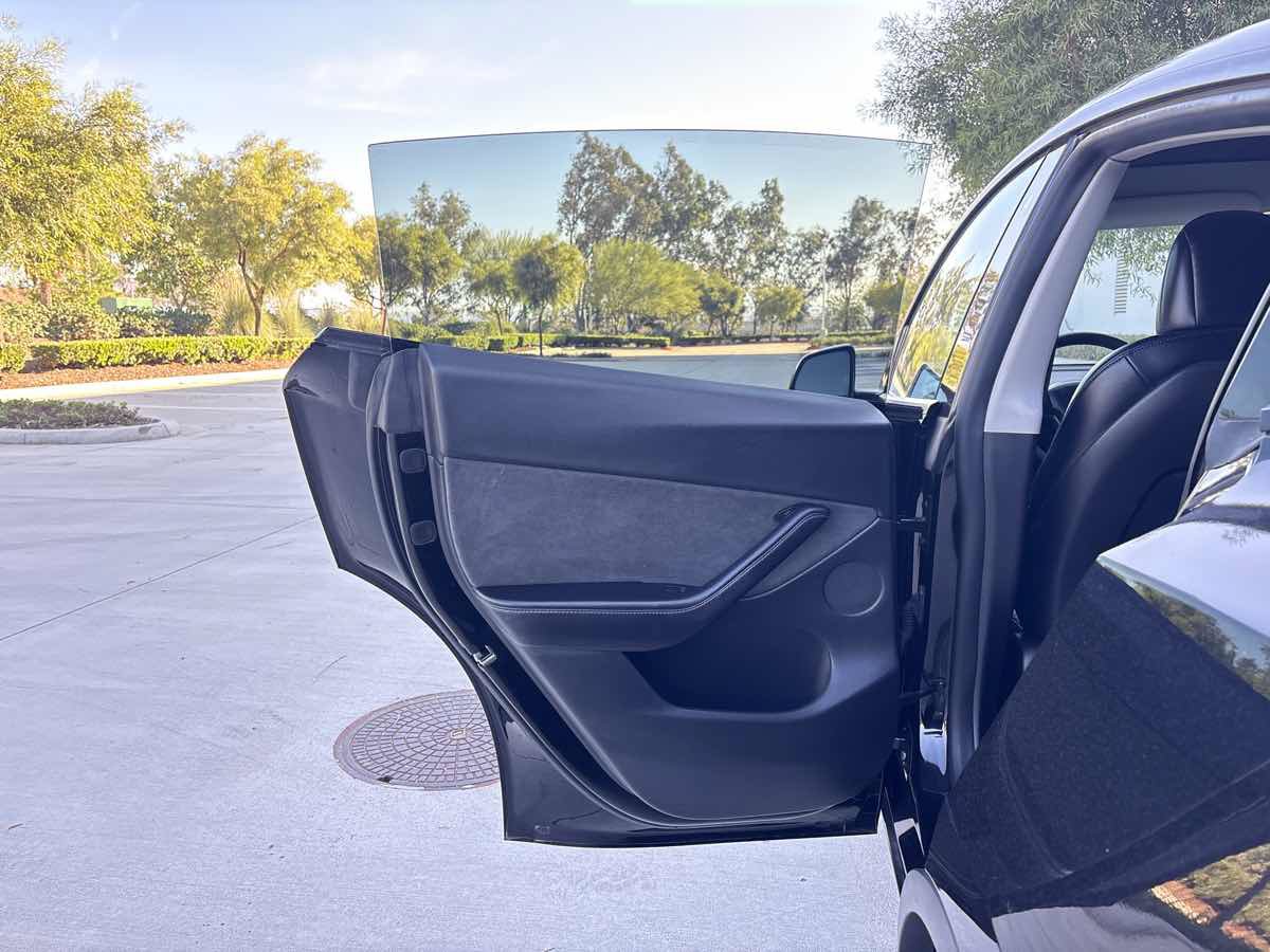 Used 2021 Tesla Model Y Long Range AWD/4WD image 11