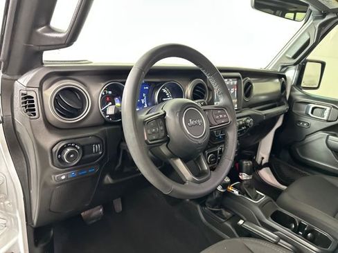 Used 2023 Jeep Wrangler Unlimited w/ 8.4" Radio Group image 13