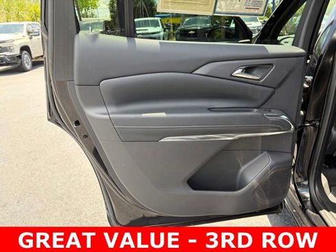 Used 2026 Chevrolet Traverse LT w/ Driver Confidence Package FWD image 13