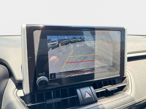 Used 2024 Toyota RAV4 XLE w/ Convenience Package FWD image 23