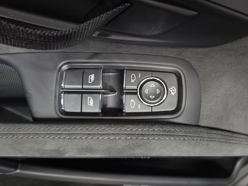 Certified 2021 Porsche 718 Boxster Spyder RWD image 21