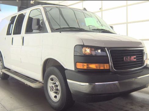 Used 2024 GMC Savana 2500 w/ Driver Convenience Package image 3