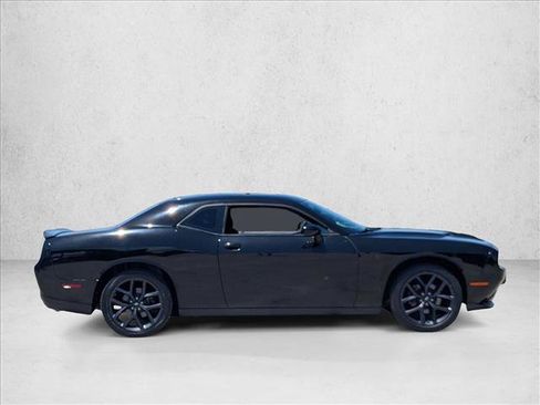 Used 2019 Dodge Challenger SXT w/ Blacktop Package RWD image 4
