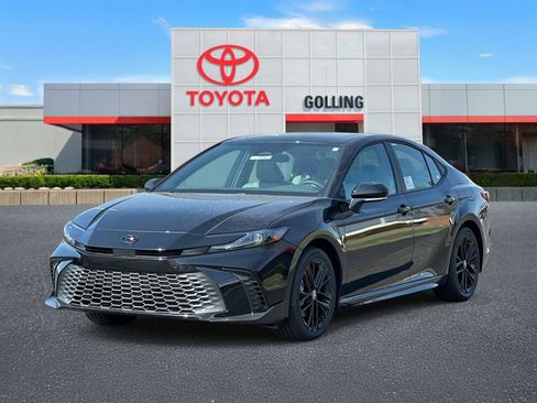 New 2026 Toyota Camry SE FWD image 6