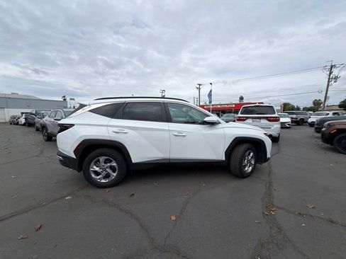 Used 2023 Hyundai Tucson SEL AWD/4WD image 4