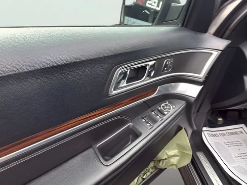 Used 2016 Ford Explorer Limited AWD/4WD image 18