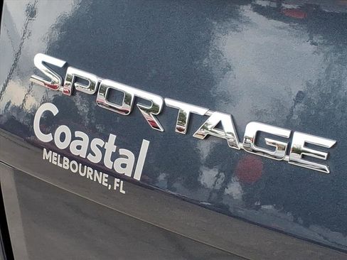 Used 2022 Kia Sportage EX image 35