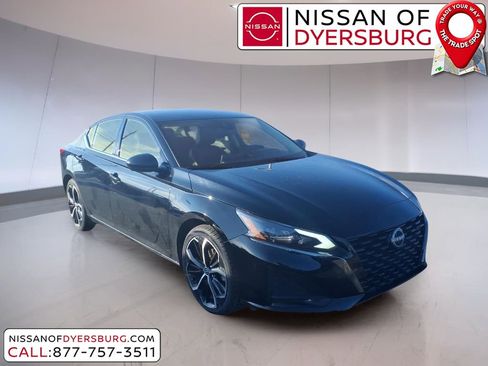 Used 2024 Nissan Altima 2.5 SR image 1