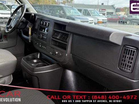 Used 2017 Chevrolet Express 2500 image 19