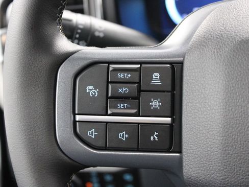 New 2026 Ford F250 Lariat w/ Black Appearance Package AWD/4WD image 36