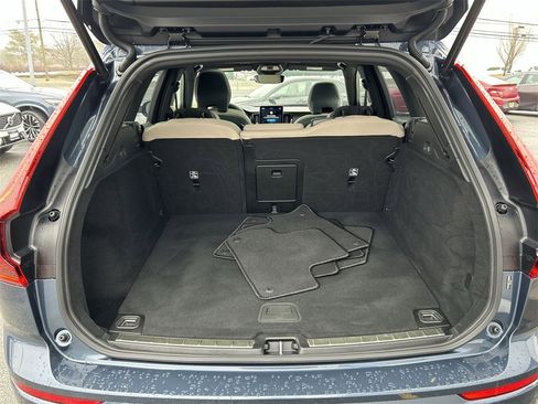 New 2026 Volvo XC60 B5 Plus w/ Climate Package image 27