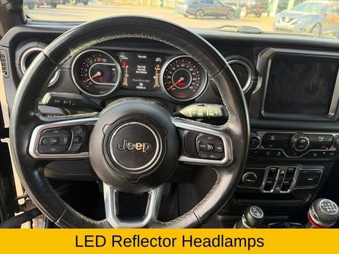 Used 2018 Jeep Wrangler Unlimited Sahara image 28