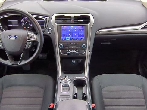 Used 2020 Ford Fusion SE image 14