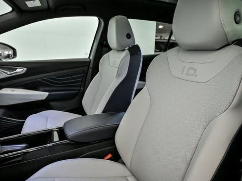 Certified 2023 Volkswagen ID.4 Pro S Plus image 10