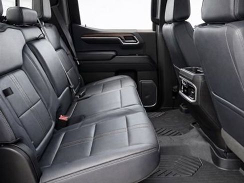 Used 2023 Chevrolet Silverado 1500 High Country w/ Technology Package image 16