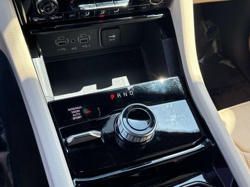 Used 2023 Jeep Grand Cherokee L Limited w/ Luxury Tech Group II image 13