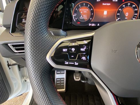 Certified 2024 Volkswagen GTI SE FWD image 6