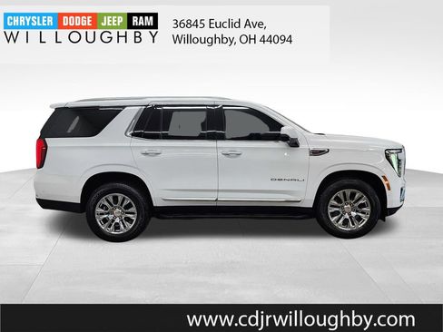 Used 2025 GMC Yukon Denali AWD/4WD image 4