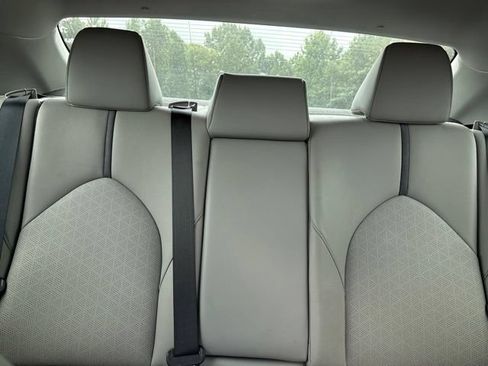 Used 2021 Toyota Camry XSE FWD image 11
