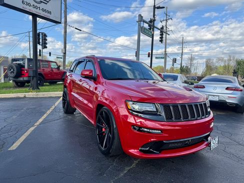 Used 2014 Jeep Grand Cherokee SRT image 9