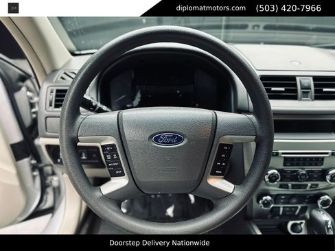 Used 2012 Ford Fusion SE FWD image 26
