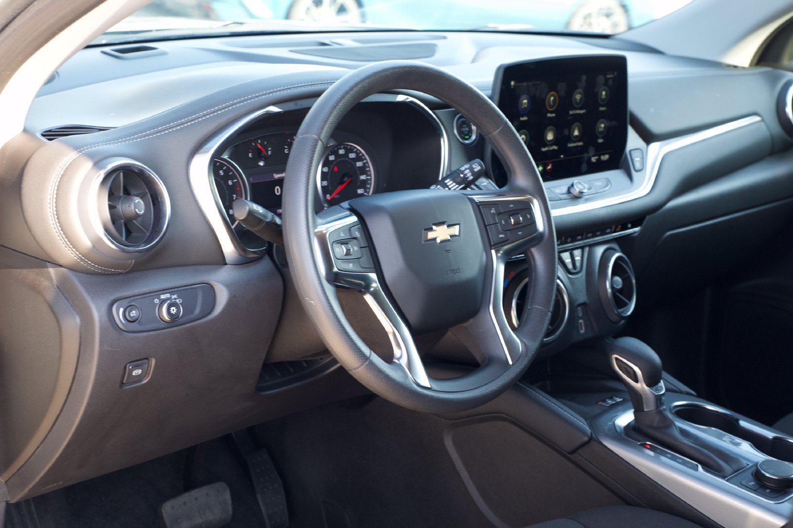 Used 2024 Chevrolet Blazer LT w/ Convenience Package FWD image 14