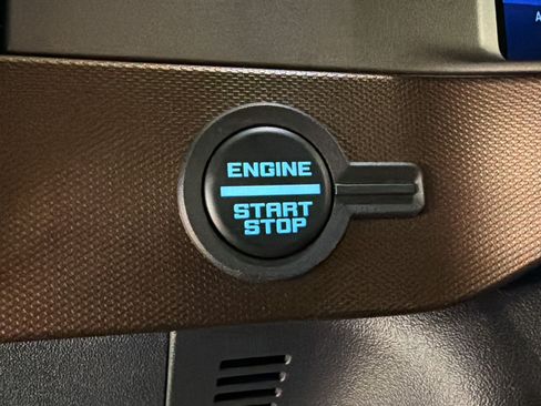 Used 2022 Ford Bronco Outer Banks AWD/4WD image 19