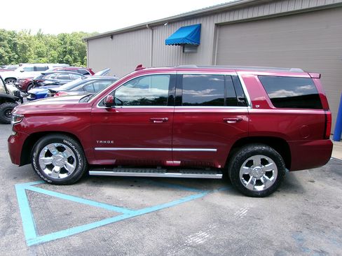 Used 2017 Chevrolet Tahoe LT w/ LT Signature Package image 2