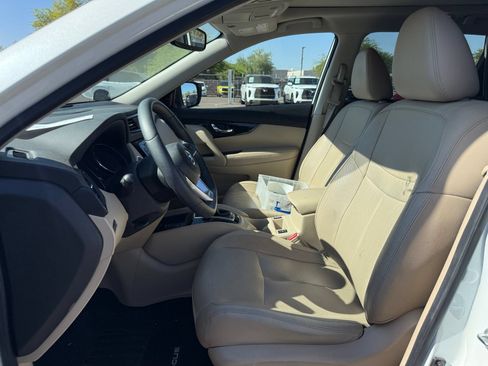 Certified 2020 Nissan Rogue SL w/ Premium Package AWD/4WD image 12
