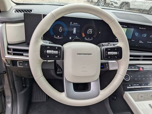 Used 2025 Hyundai Santa Fe SEL image 17