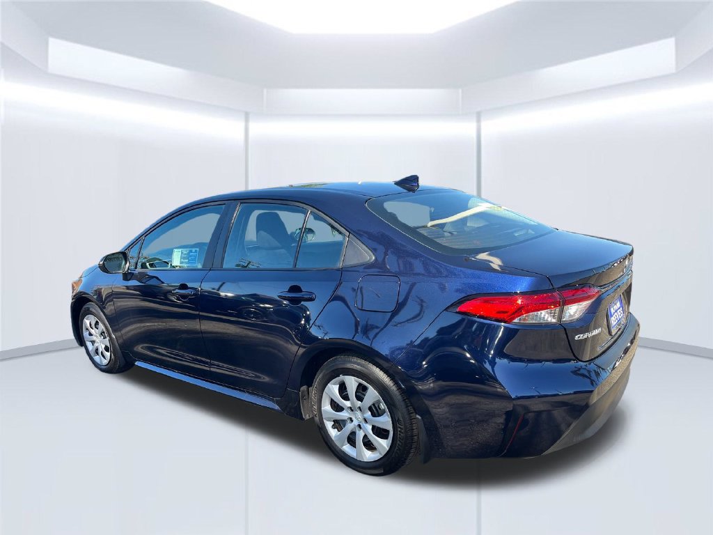 Used 2024 Toyota Corolla LE FWD image 3