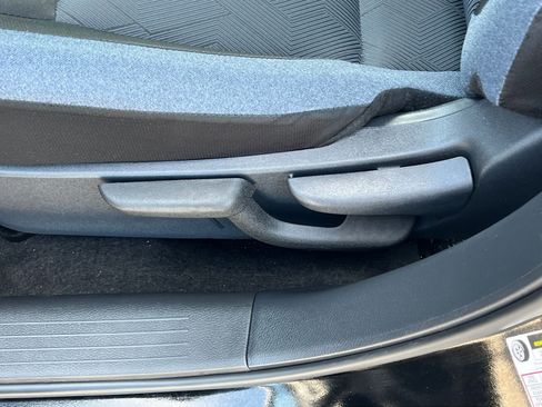 Used 2025 Nissan Versa SV image 22