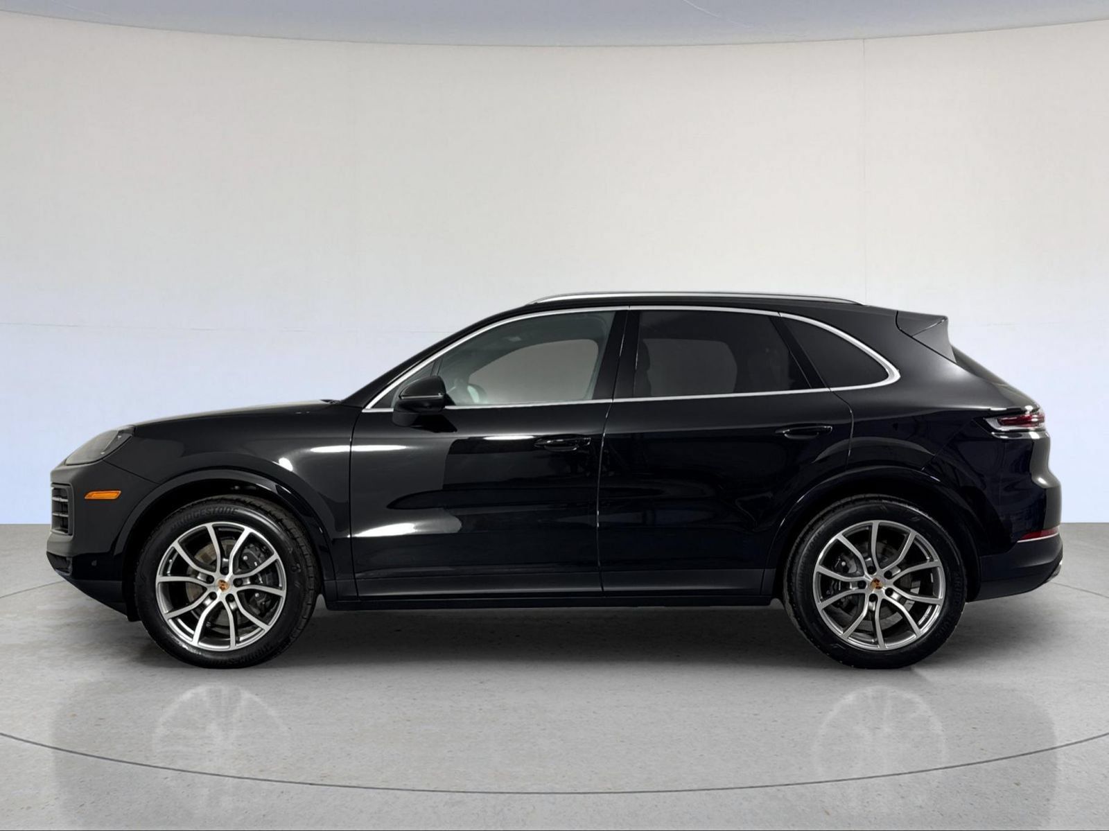 Certified 2026 Porsche Cayenne AWD/4WD image 2