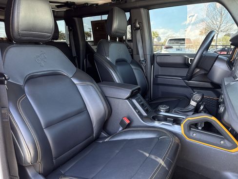 Used 2024 Ford Bronco Badlands image 45