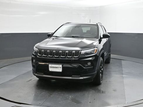 New 2026 Jeep Compass Latitude AWD/4WD image 22