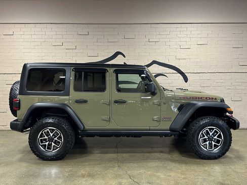 Used 2025 Jeep Wrangler Unlimited Rubicon w/ Safety Group image 2