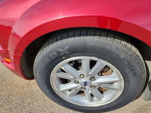 Used 2006 Ford Mustang Coupe image 28