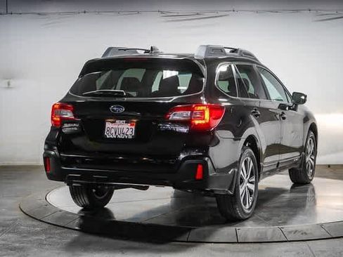Used 2018 Subaru Outback 2.5i Limited w/ Popular Package #2 image 4