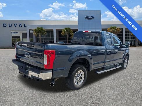 Used 2017 Ford F250 Lariat w/ Chrome Package RWD image 4