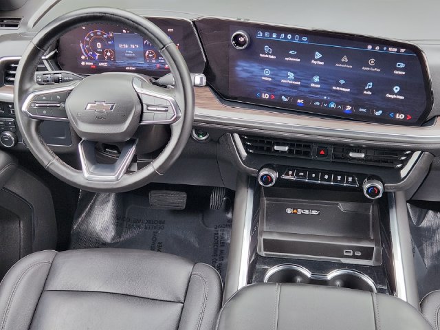 Used 2025 Chevrolet Suburban Z71 AWD/4WD image 27