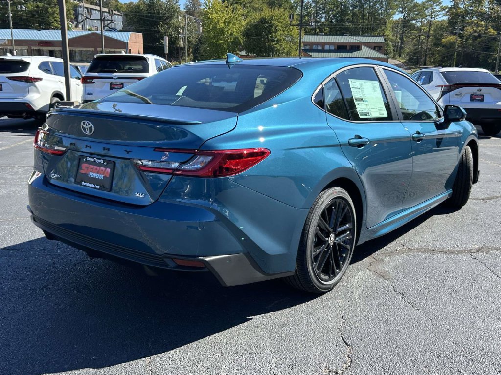 New 2026 Toyota Camry Hybrid FWD image 3